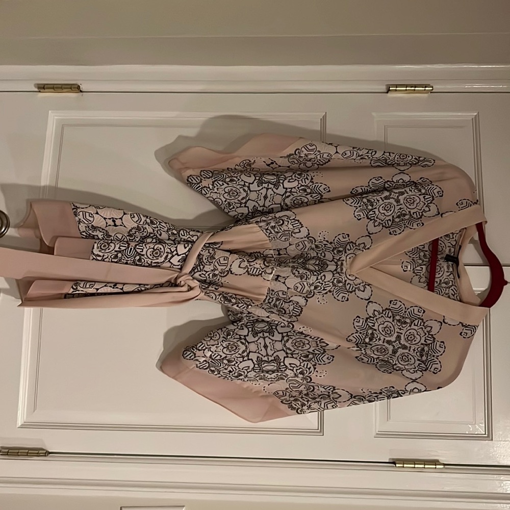 BCBG pink floral kimono style dress